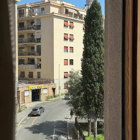 Dama St Peter Apartman *