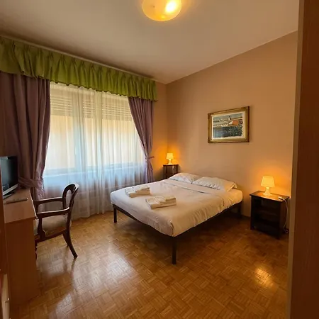 Dama St Peter Apartman *