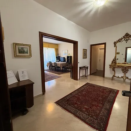 Dama St Peter Apartment